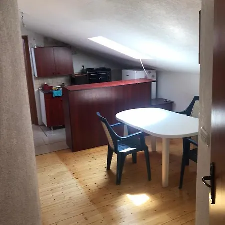 Apartment Stan Iva